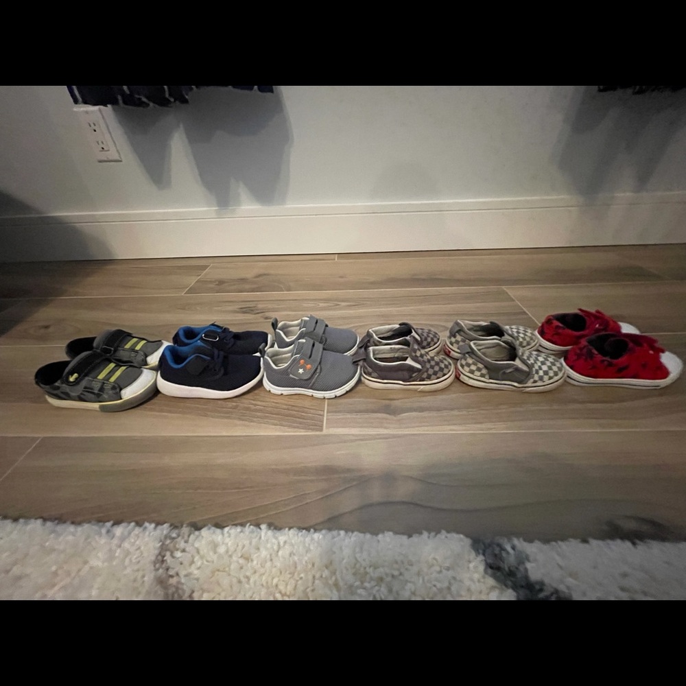 Toddler sneakers